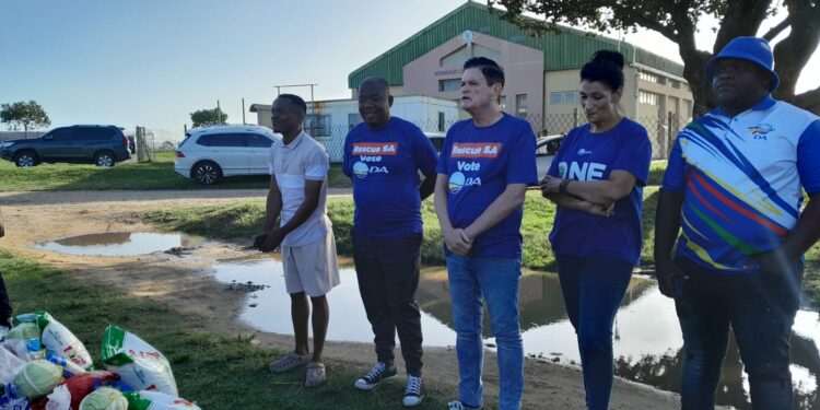 DA Deputy Chairperson and Shabach Care Combat Food Insecurity in Mzingazi”